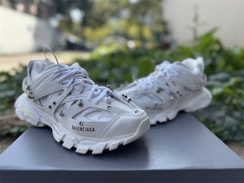 B 17FW Tripe-S High End Sneaker-680