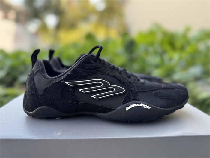 B 17FW Tripe-S High End Sneaker-681