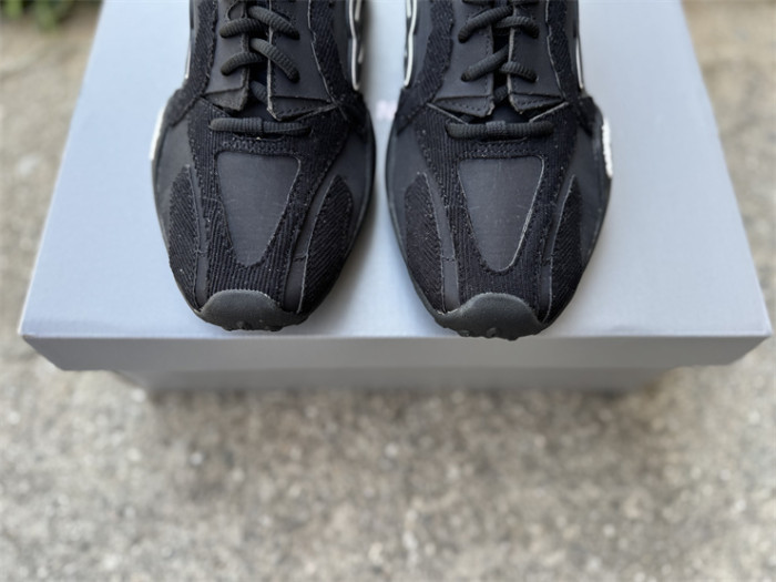 B 17FW Tripe-S High End Sneaker-681