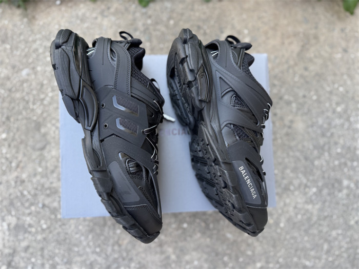 B 17FW Tripe-S High End Sneaker-683