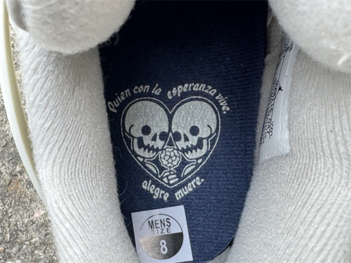 Authentic Air Jordan 4 Somos Eternos