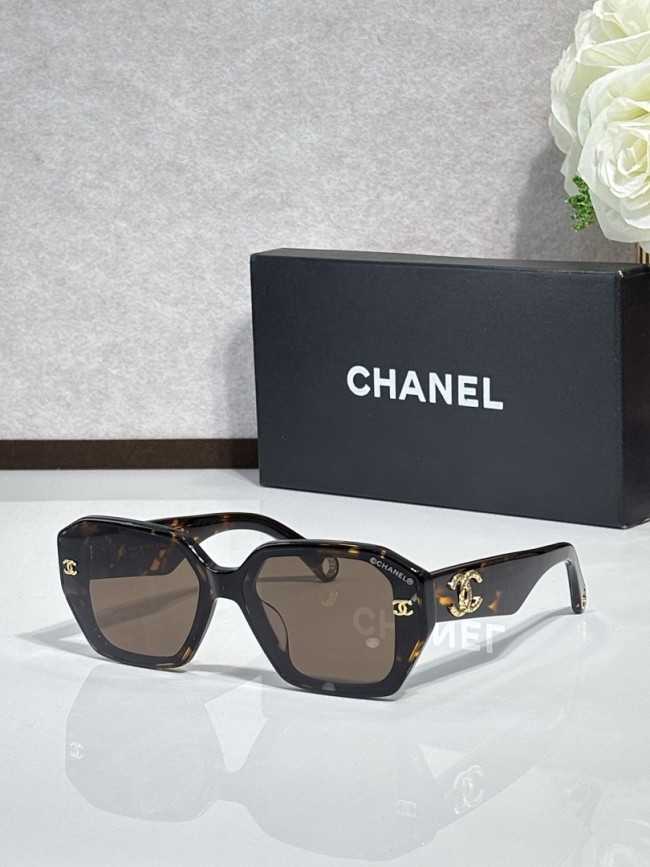 CHNL Sunglasses AAAA-6519