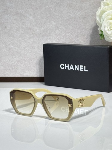CHNL Sunglasses AAAA-6520