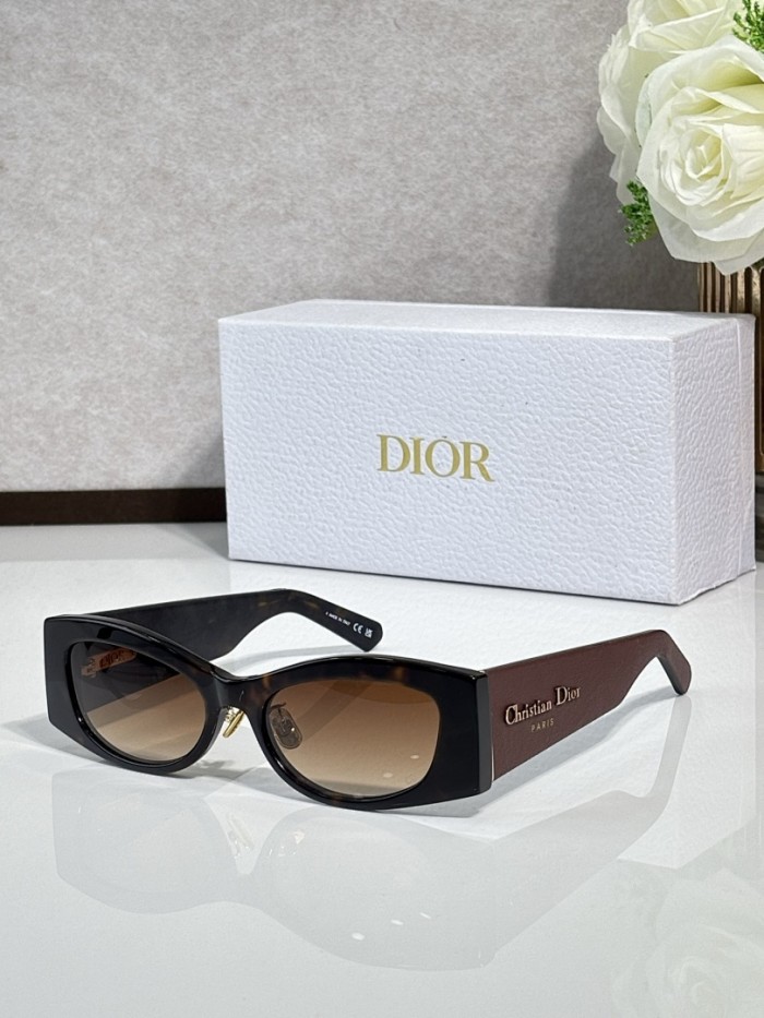 Dior Sunglasses AAAA-4547