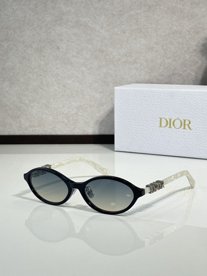 Dior Sunglasses AAAA-4414