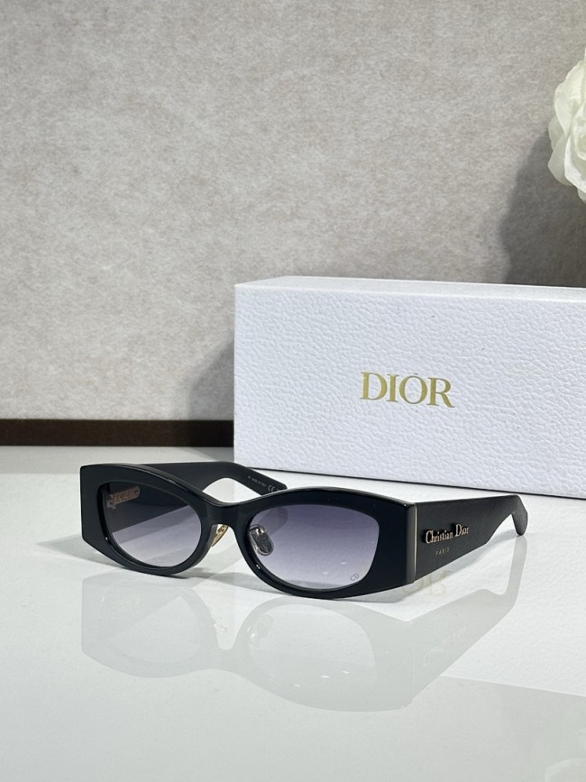 Dior Sunglasses AAAA-4620