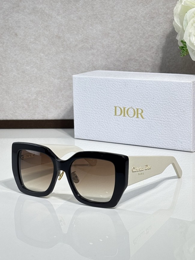 Dior Sunglasses AAAA-4559