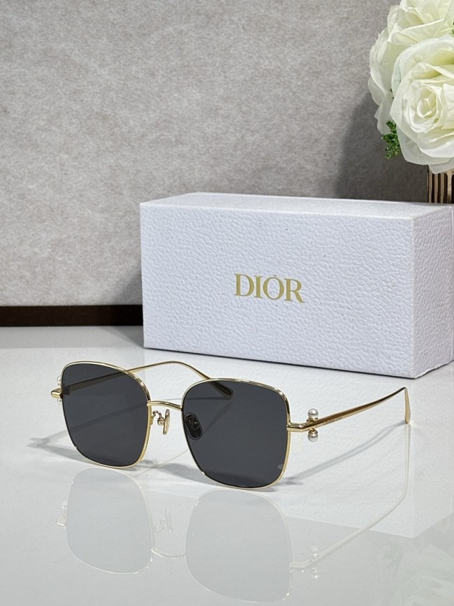 Dior Sunglasses AAAA-4565