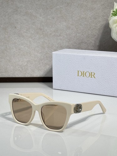 Dior Sunglasses AAAA-4297