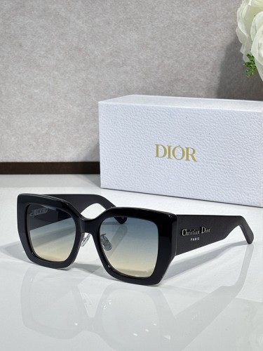 Dior Sunglasses AAAA-4554