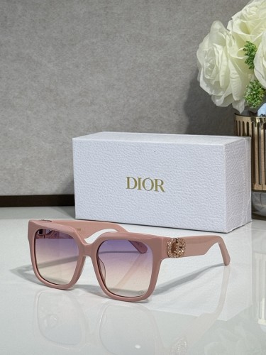 Dior Sunglasses AAAA-4654