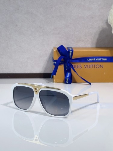 LV Sunglasses AAAA-7016