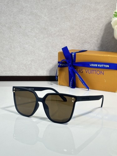 LV Sunglasses AAAA-7111