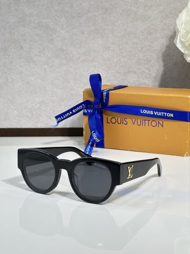 LV Sunglasses AAAA-7431