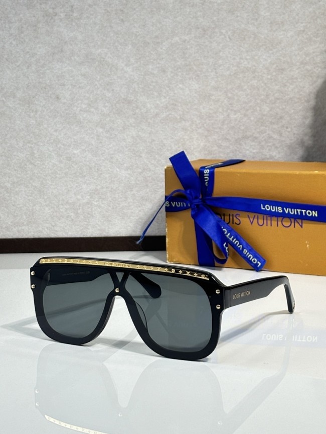 LV Sunglasses AAAA-7321