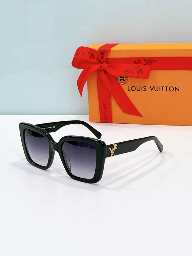 LV Sunglasses AAAA-7502