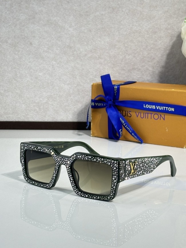 LV Sunglasses AAAA-7134