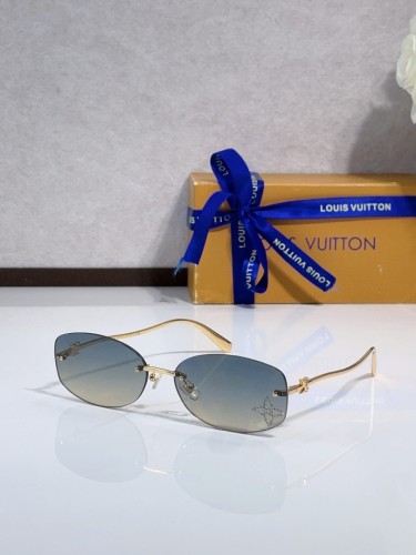 LV Sunglasses AAAA-7020