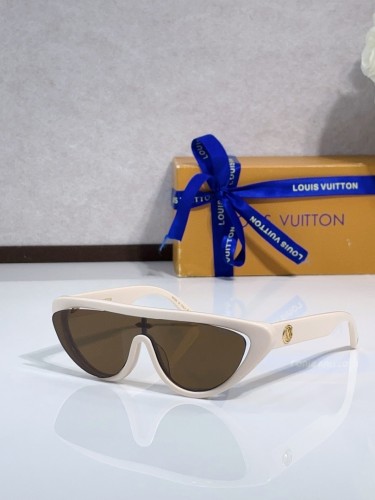 LV Sunglasses AAAA-7043