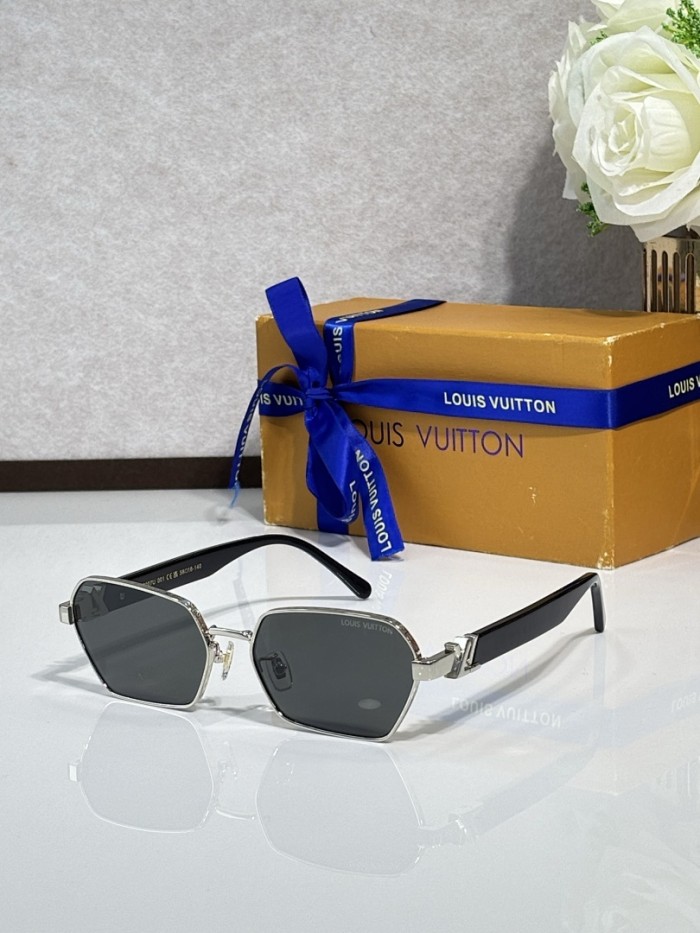 LV Sunglasses AAAA-7336