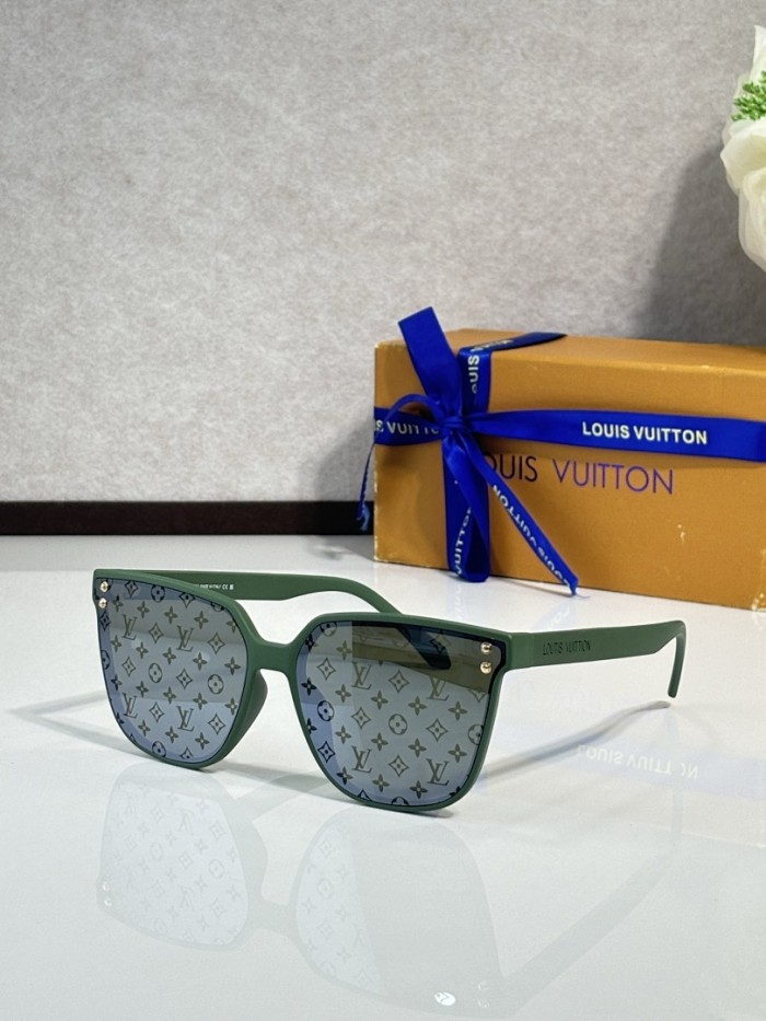 LV Sunglasses AAAA-7110