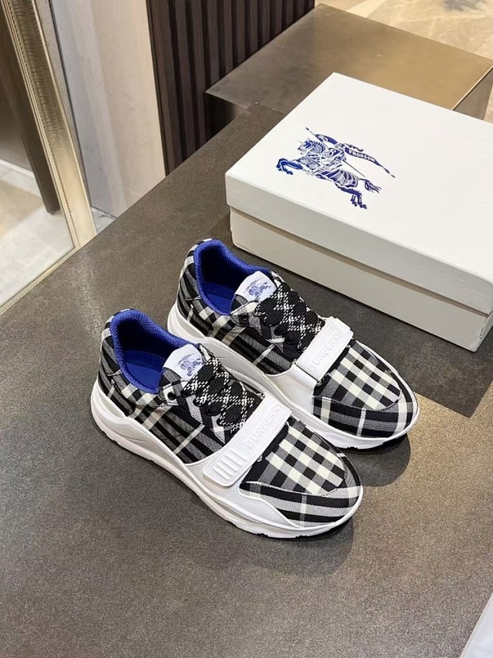 Super Max Burberry Shoes-054