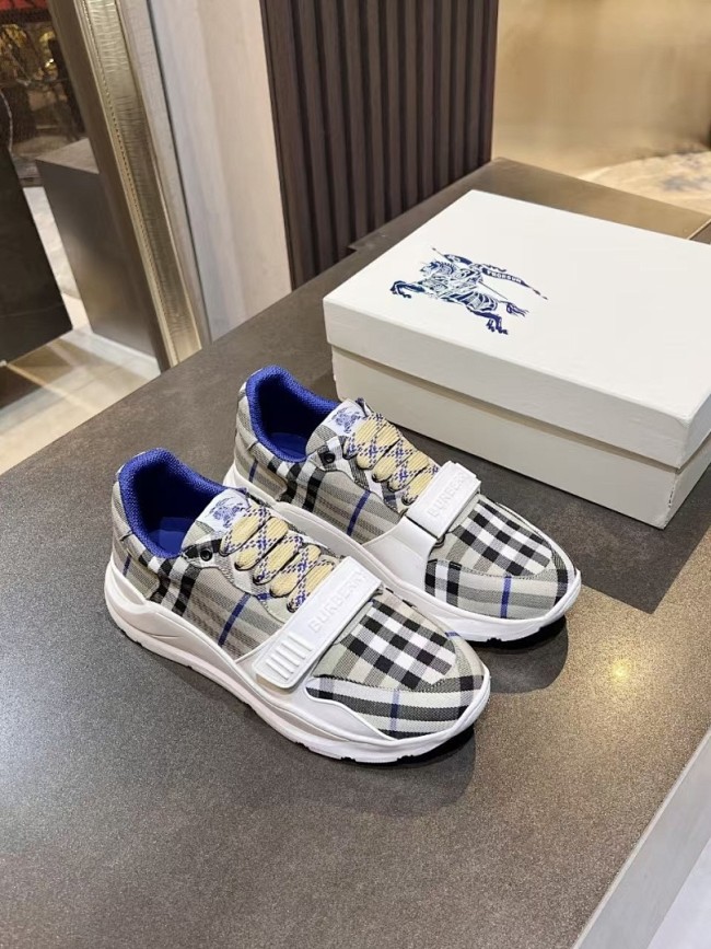 Super Max Burberry Shoes-055