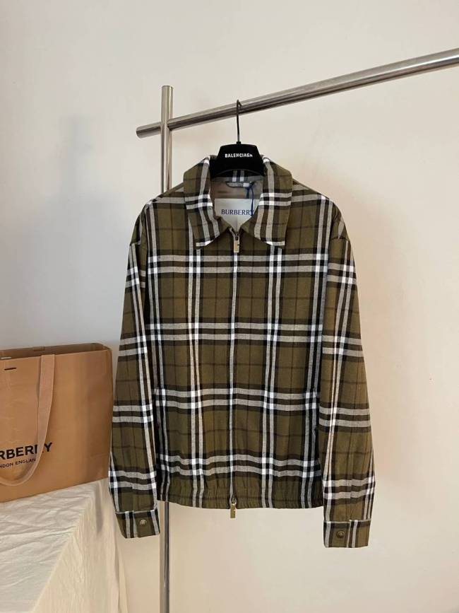 Burberry Jacket High End Quality-015