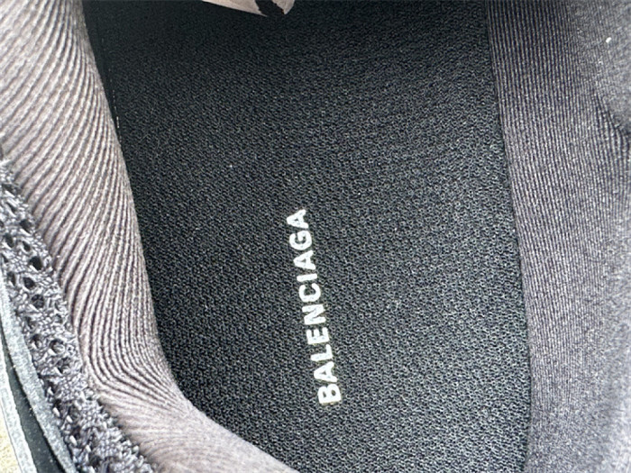 B 17FW Tripe-S High End Sneaker-688