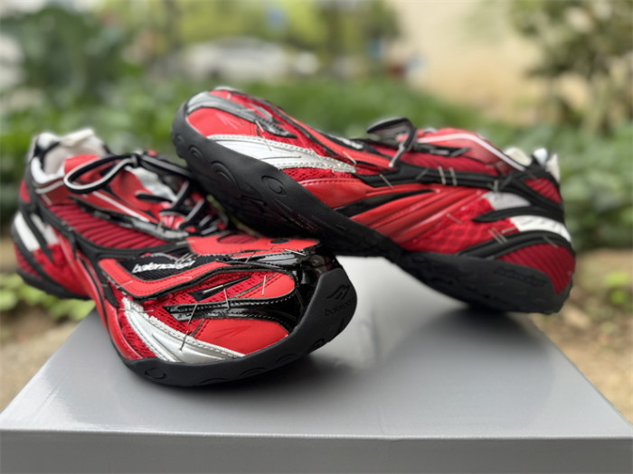 B 17FW Tripe-S High End Sneaker-691