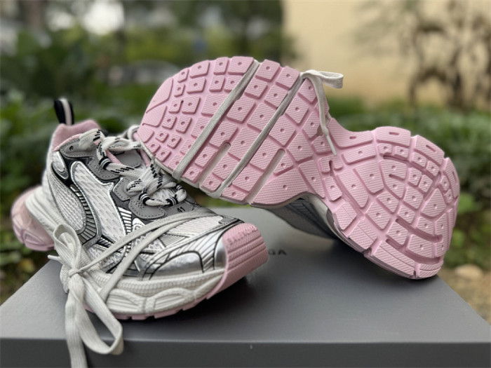 B 17FW Tripe-S High End Sneaker-694