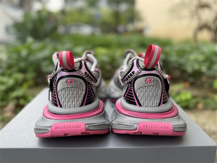 B 17FW Tripe-S High End Sneaker-695