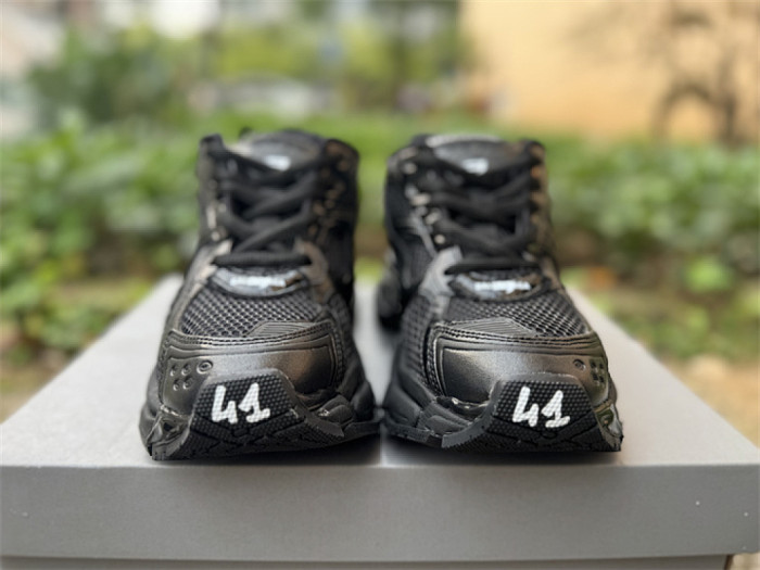 B 17FW Tripe-S High End Sneaker-696