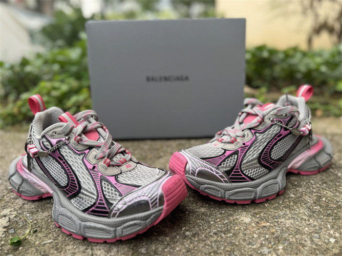 B 17FW Tripe-S High End Sneaker-695