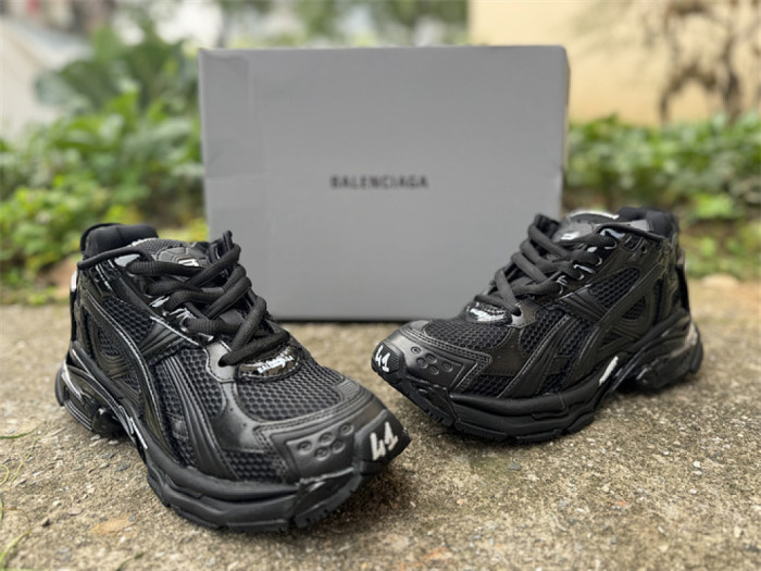 B 17FW Tripe-S High End Sneaker-696