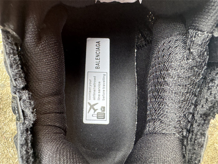 B 17FW Tripe-S High End Sneaker-696