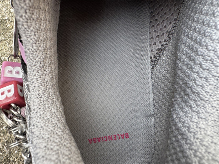 B 17FW Tripe-S High End Sneaker-695