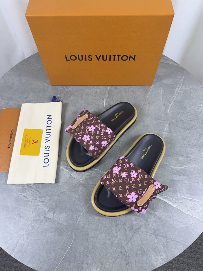 LV women Sandals 1：1 Quality-1150