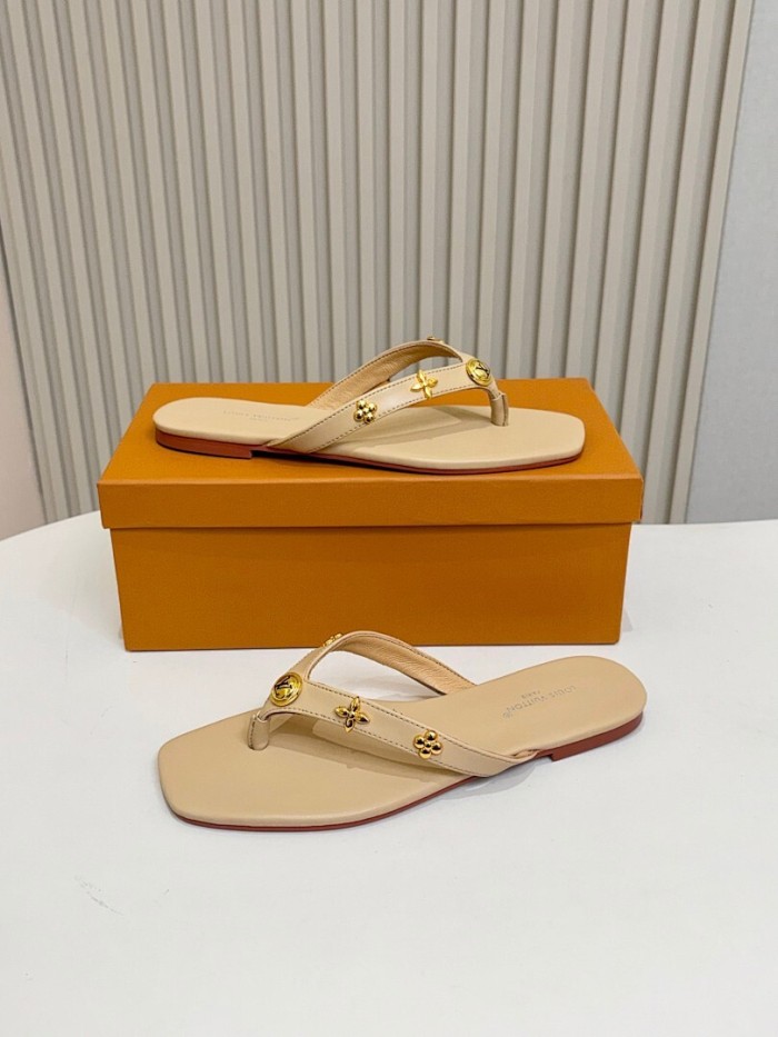 LV women Sandals 1：1 Quality-1136