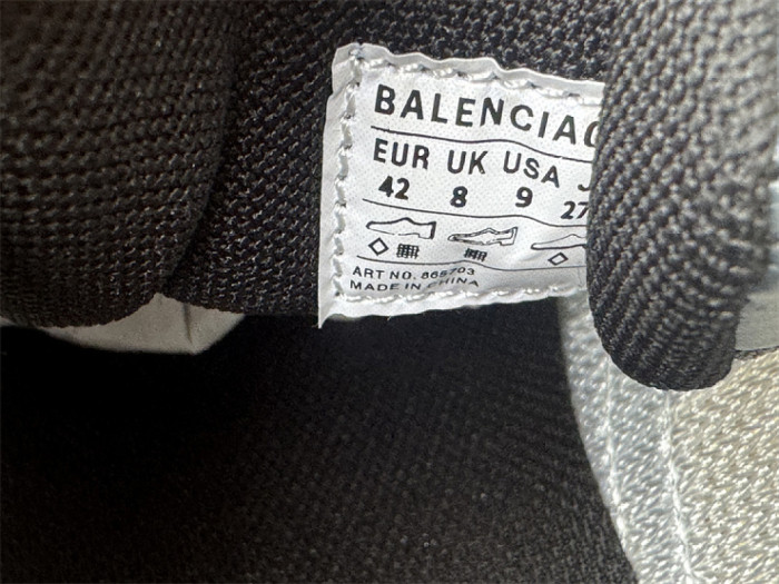 B 17FW Tripe-S High End Sneaker-698