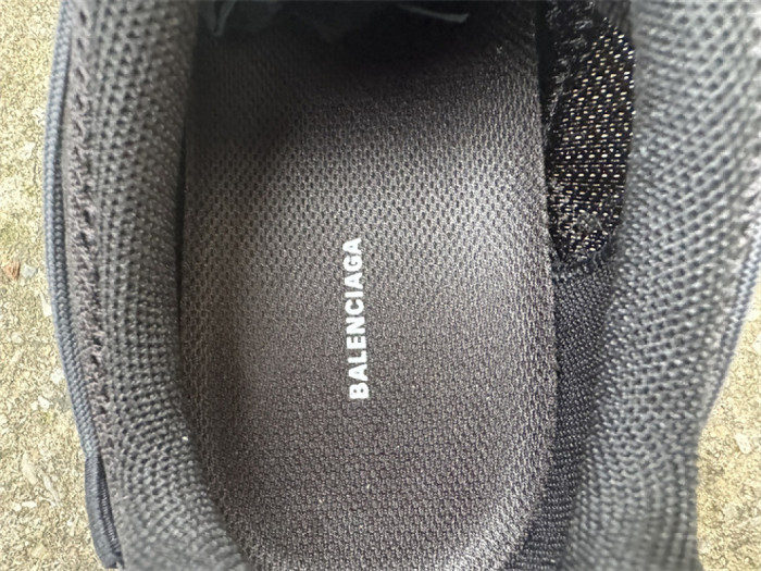 B 17FW Tripe-S High End Sneaker-700