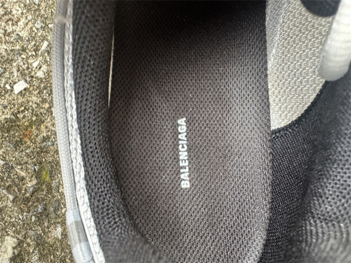 B 17FW Tripe-S High End Sneaker-698