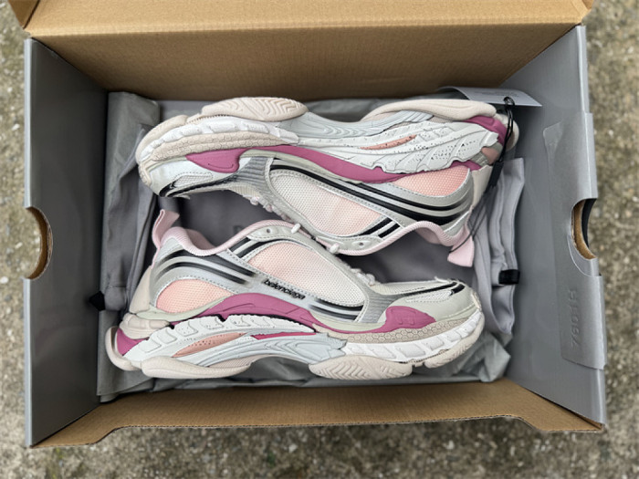 B 17FW Tripe-S High End Sneaker-701