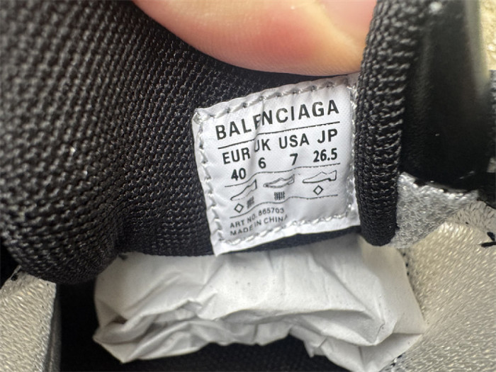 B 17FW Tripe-S High End Sneaker-699