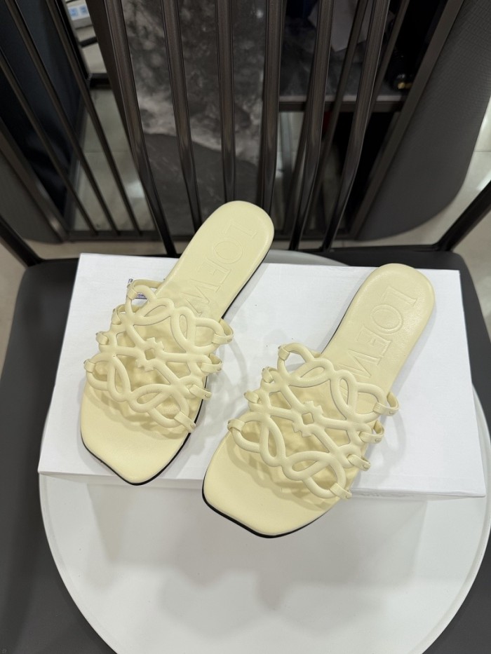 Loewe women Sandals 1：1 Quality-003