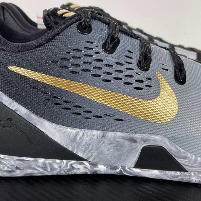 Authentic Nike Kobe 9 EM Low Protro Mambacita