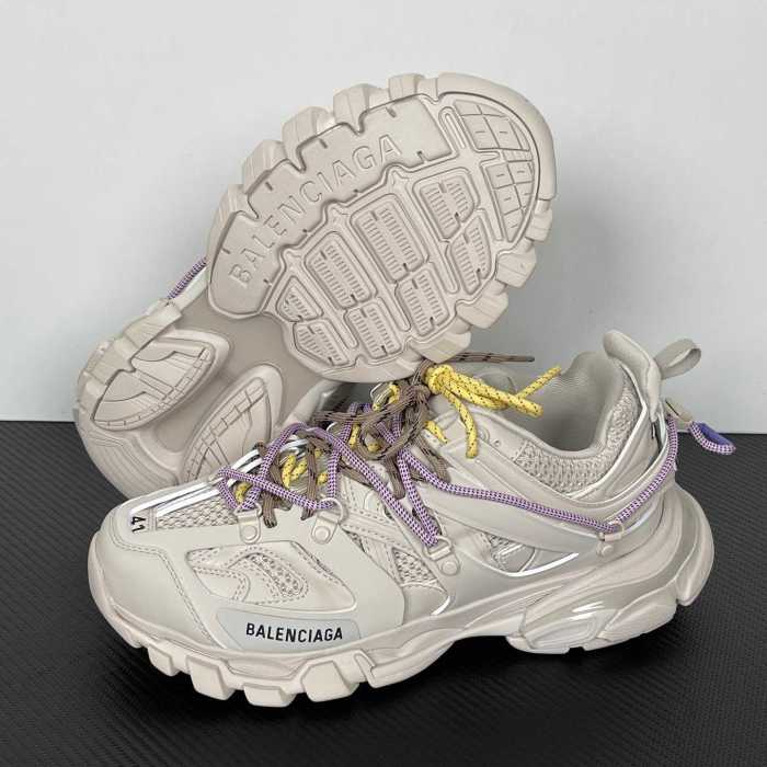 B 17FW Tripe-S High End Sneaker-702