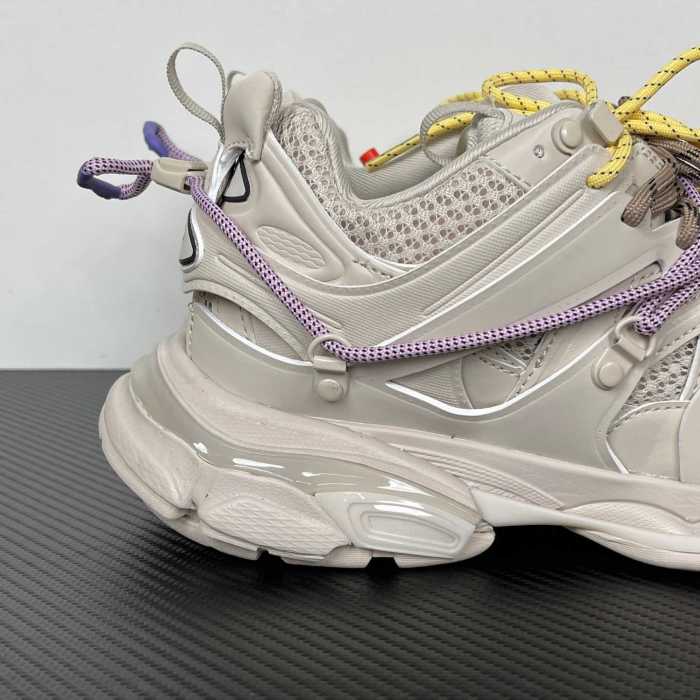 B 17FW Tripe-S High End Sneaker-702