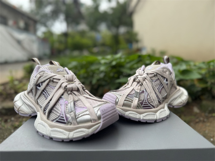 B 17FW Tripe-S High End Sneaker-705