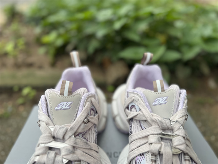 B 17FW Tripe-S High End Sneaker-705